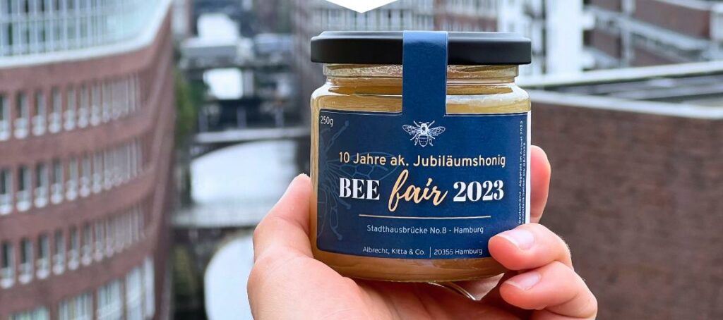Albrecht, Kitta & Co. Vermögensverwaltung Honigbienen PLACE4BEES Jubiläumshonig